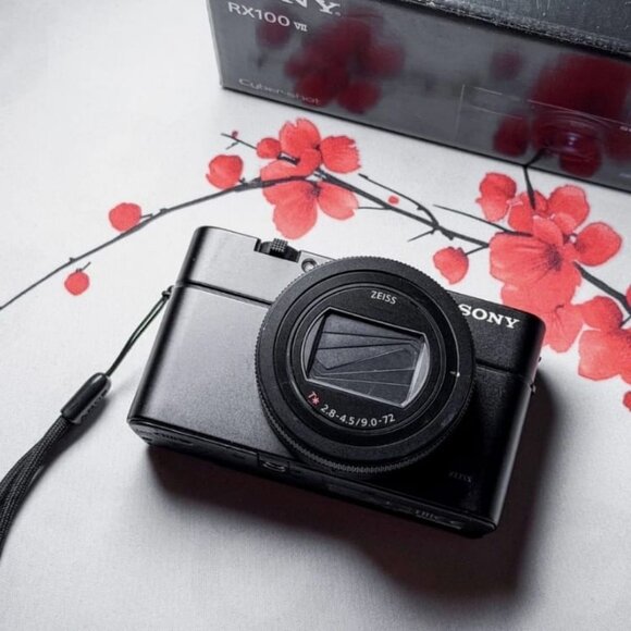 Sony RX100 VII 7 Cyber-shot - 1 Year Warranty, Mint with Box DSC-RX100 VII - Picture 1 of 14